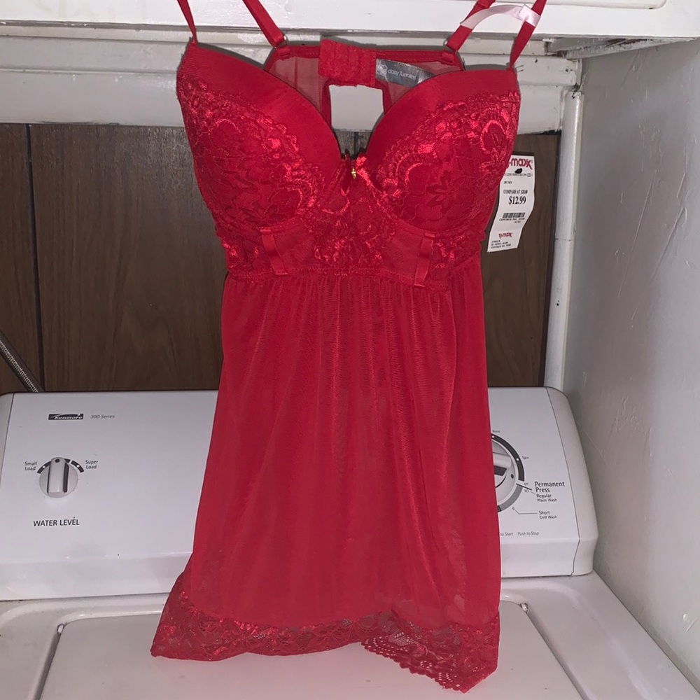Red push-up lingerie